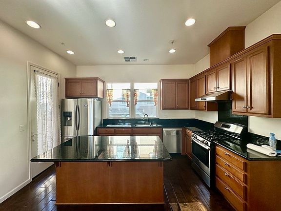 3rd image of 3118 Celsia Ln