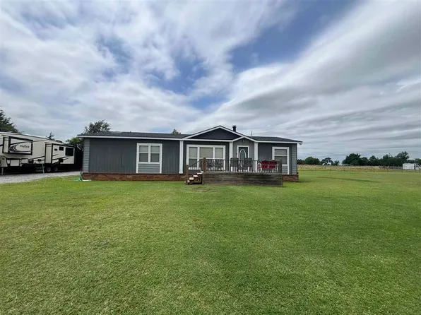597 S 3rd Ave, Sterling, OK 73567