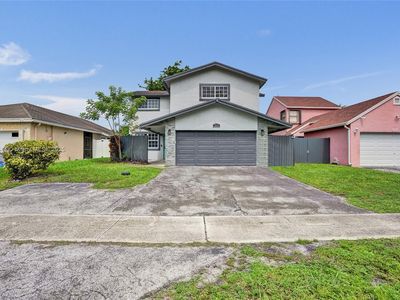 7859 NW 50th St, Lauderhill, FL, 33351
