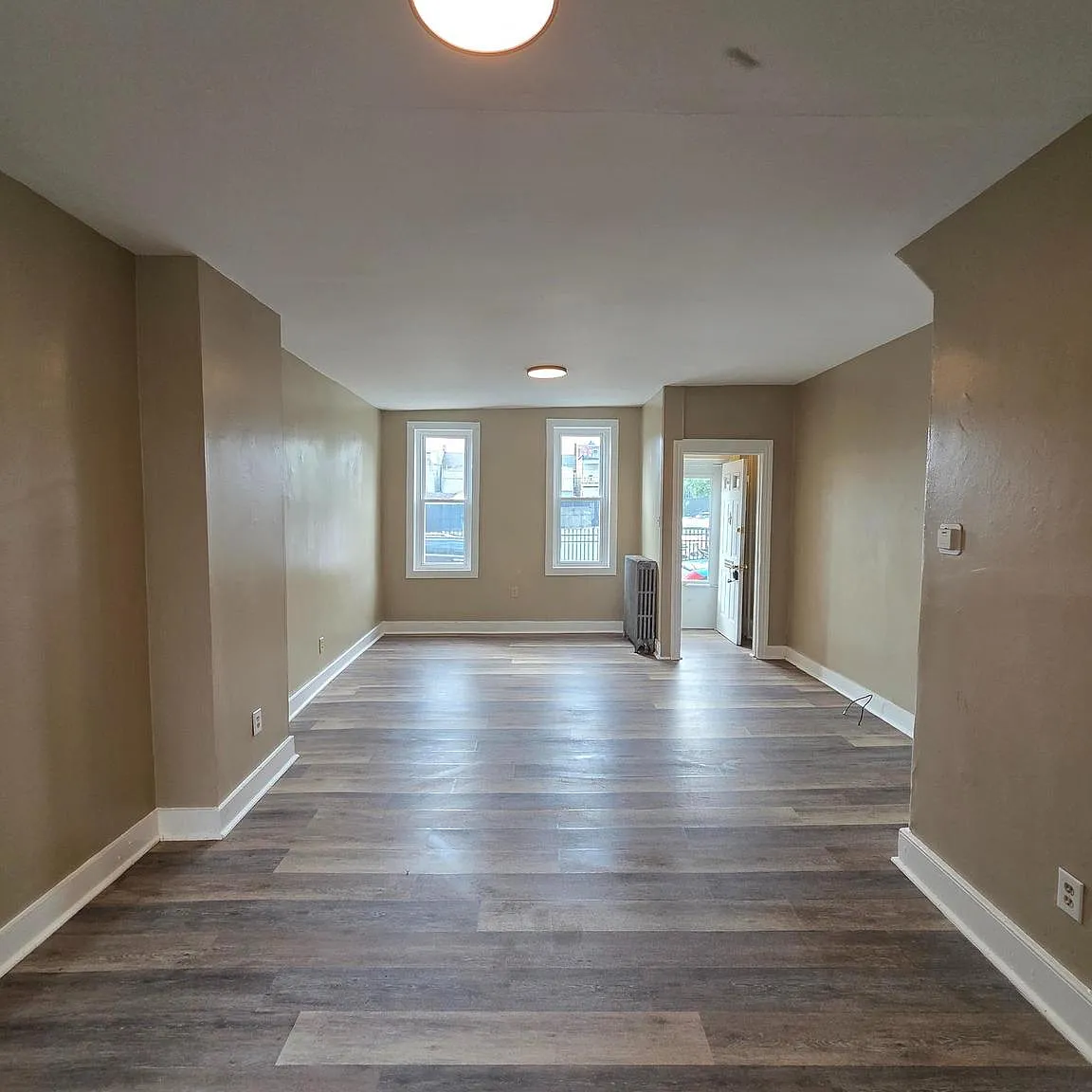 4 bed, 1204 sqft, $1,575 — Photo 2