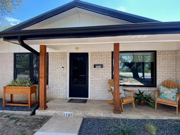 1202 Nix Rd, Lampasas, TX 76550