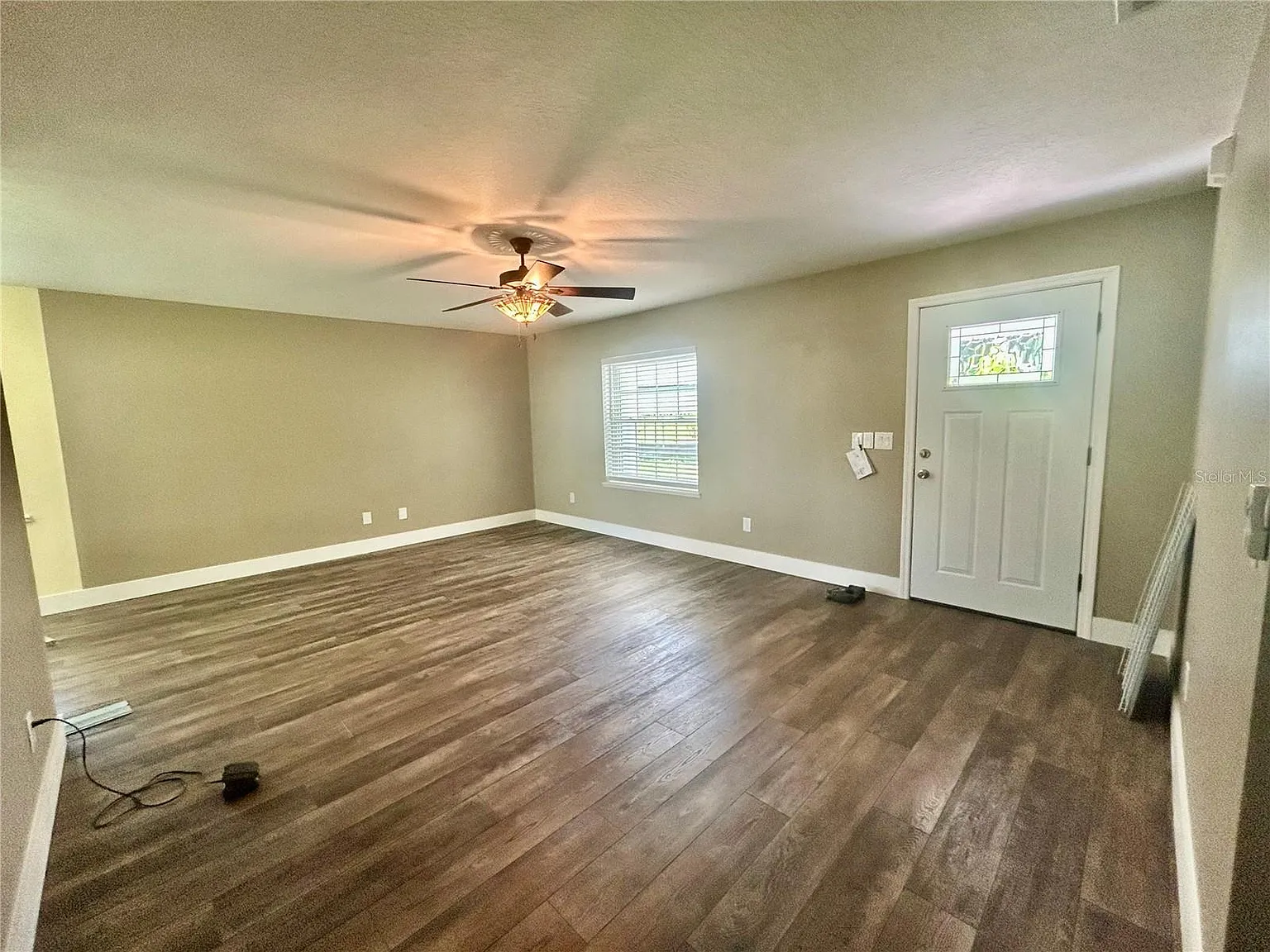 2 bed, 1244 sqft, $2,300 — Photo 2