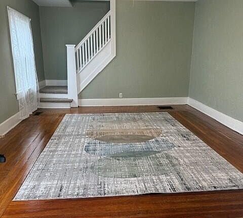 2nd image of 150 Curtis Ct