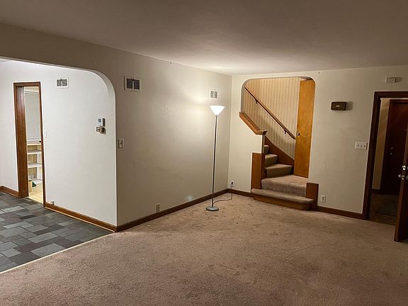 3rd image of 1322 E Kensington Blvd