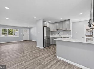 909 Genine Dr, Glen Burnie, MD 21060