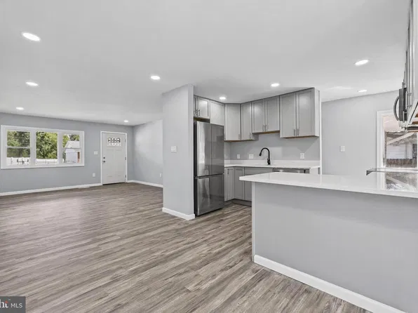 909 Genine Dr, Glen Burnie, MD 21060