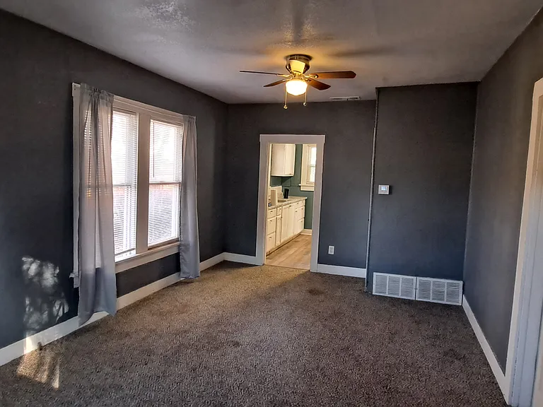 2203 Broad St — Photo 10