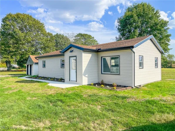 205 E 7th St, West Lafayette, OH 43845