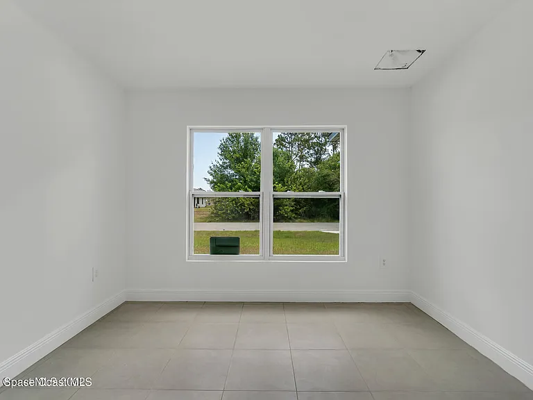 2310 Madrid Ave SE — Photo 21