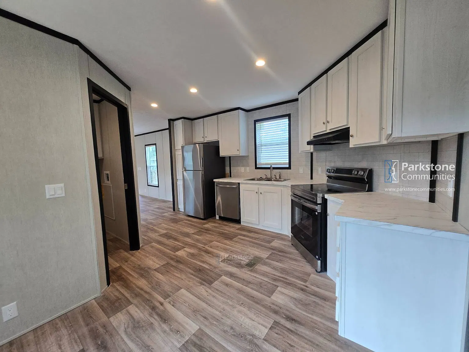 3 bed, 2.0 bath, 1140 sqft, $1,100 — Photo 4