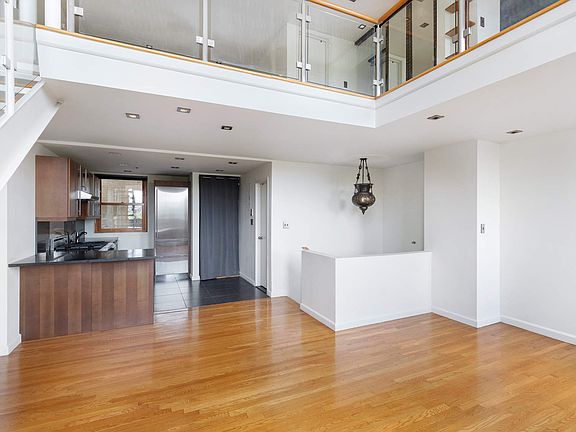 4th image of 305 2nd Ave APT 537