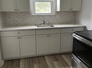 23 Kathryn Ln APT 2, Holliston, MA 01746