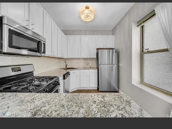 405 E Oakwood Blvd #J-2, Chicago, IL 60653