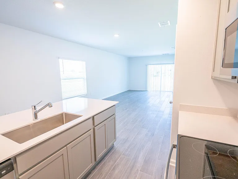720 Trotters Dr — Photo 18