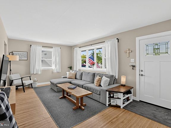4th image of 306 Veterans Dr