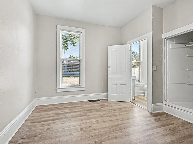 513 Wheaton Ave — Photo 8