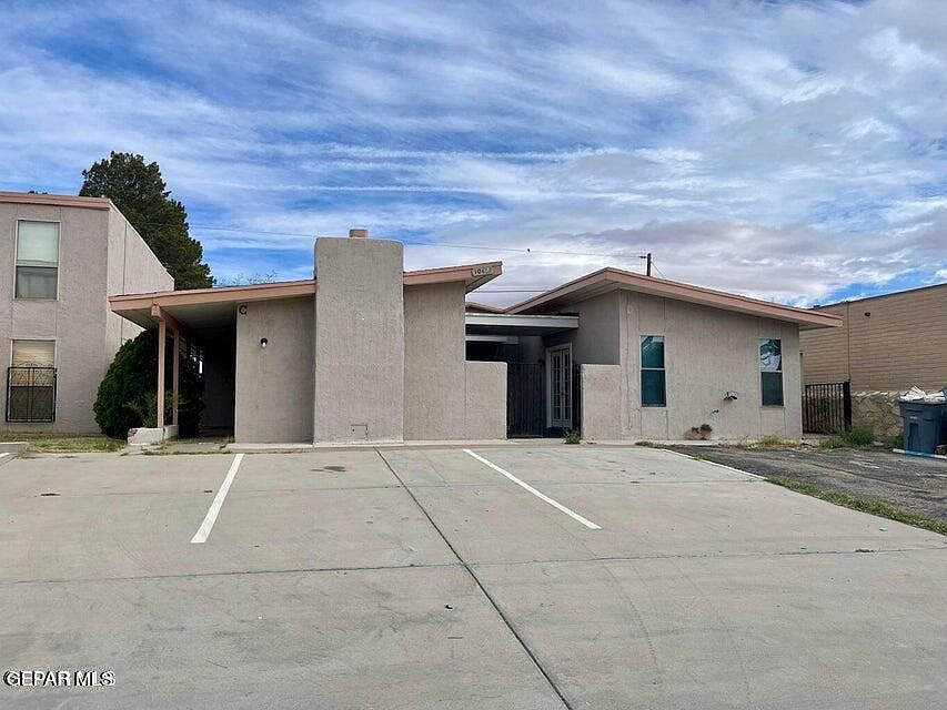 1st image of 10421 Ashwood Dr APT C