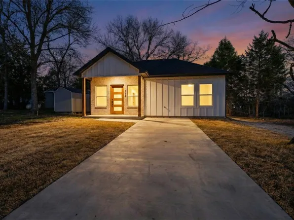 305 Garner Dr, Mabank, TX 75156