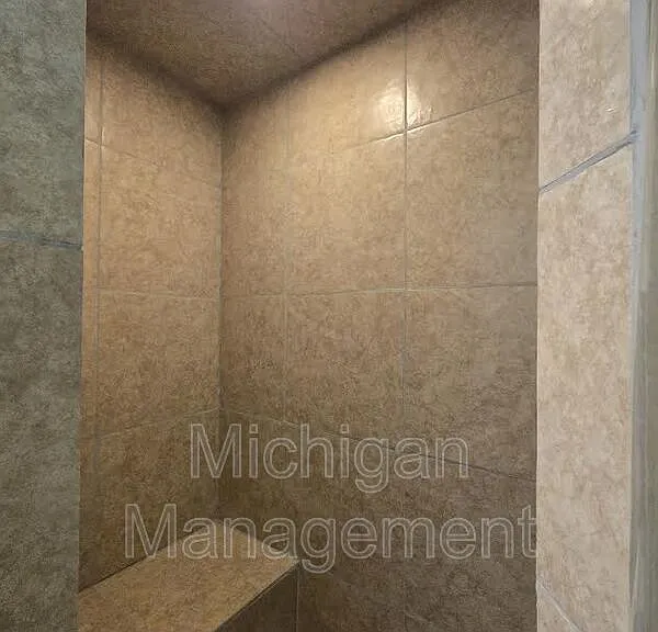 684 Glenlivet St — Photo 9