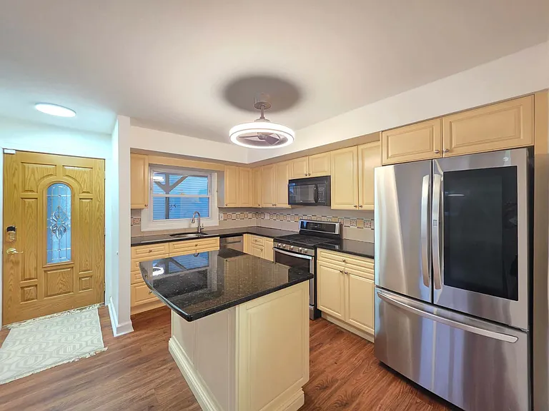 83 Augusta Ave #1 — Photo 1