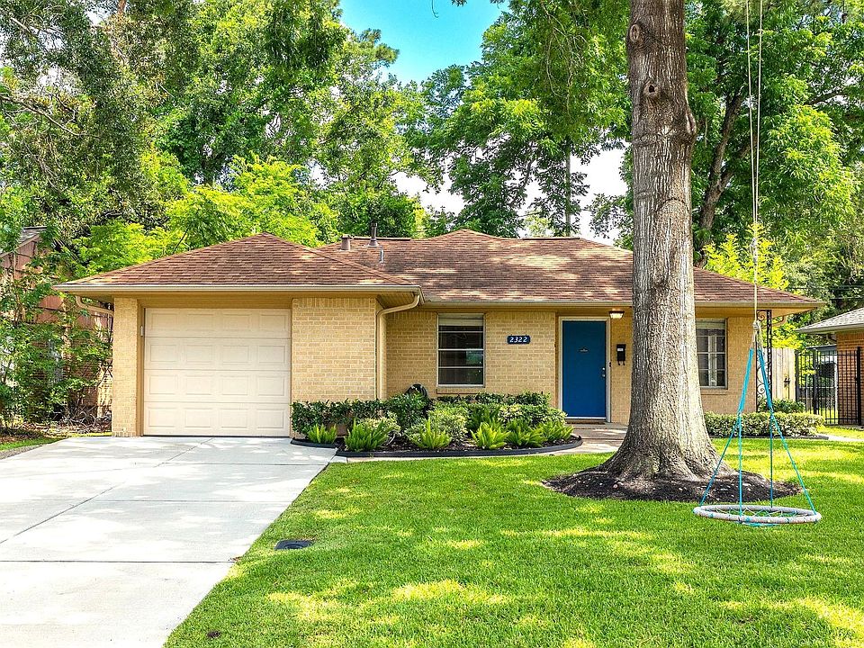 1st image of 2322 Poinciana Dr