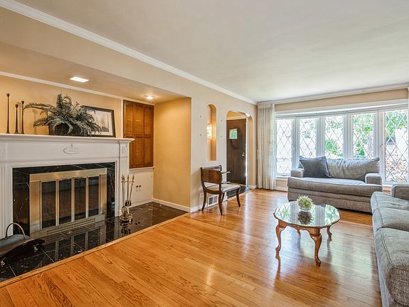 4th image of 6957 N McAlpin Ave