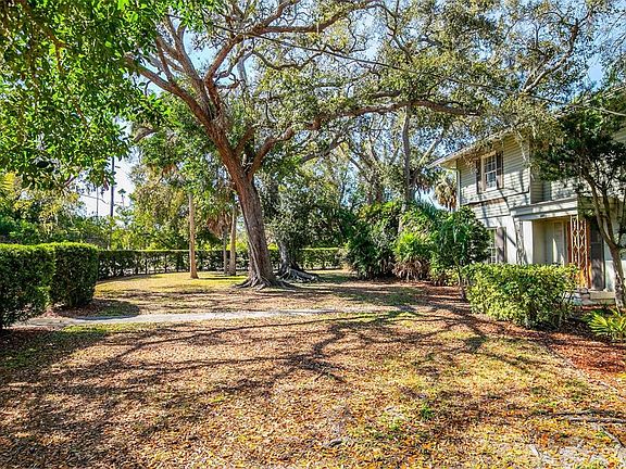 4th image of 5013 Bayshore Rd