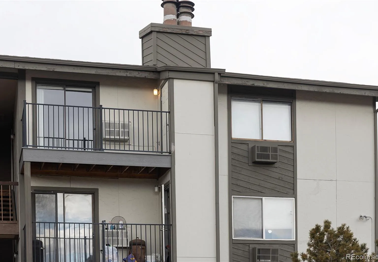 2 bed, 1000 sqft, $2,100 — Photo 3