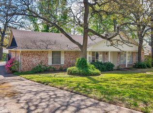 612 Ambassador St, Denison, TX 75020