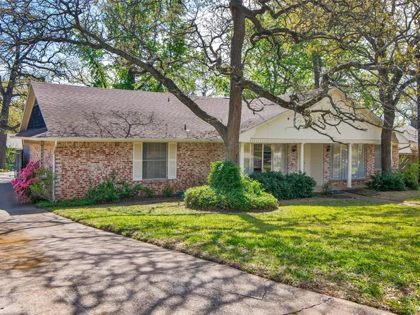 612 Ambassador St, Denison, TX 75020