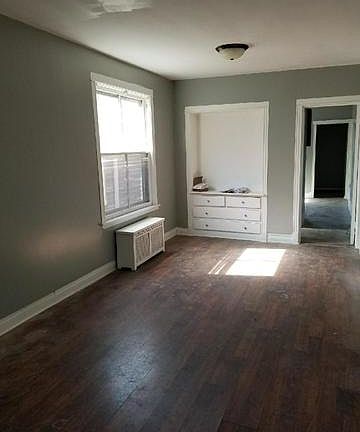 3rd image of 6928 S Wolcott Ave