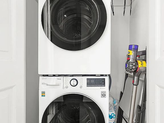 4th image of 300 E 64th St APT 7E