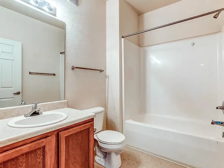Elk Way Apartments — Photo 19