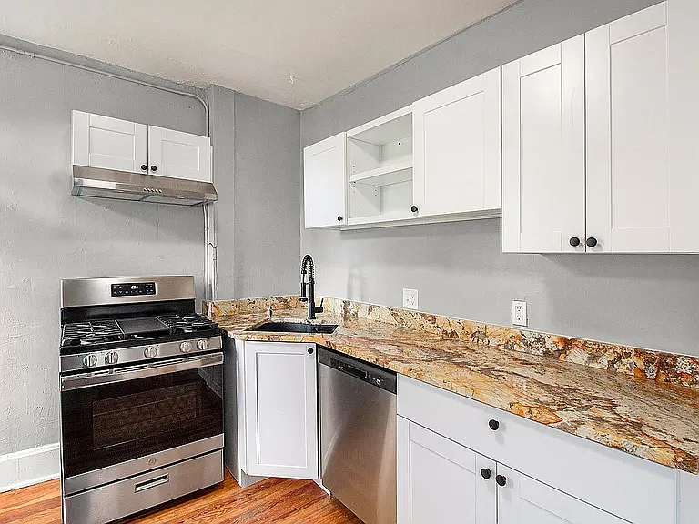 1221 N Marion St #2 — Photo 15