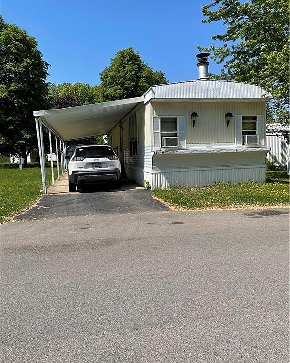 1st image of 5 Tammy Ln