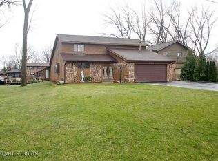 605 Monterrey Ter, McHenry, IL 60050