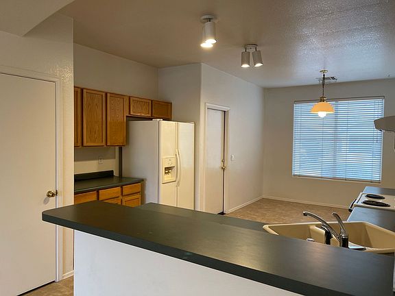 5th image of 8629 W Laurel Ln