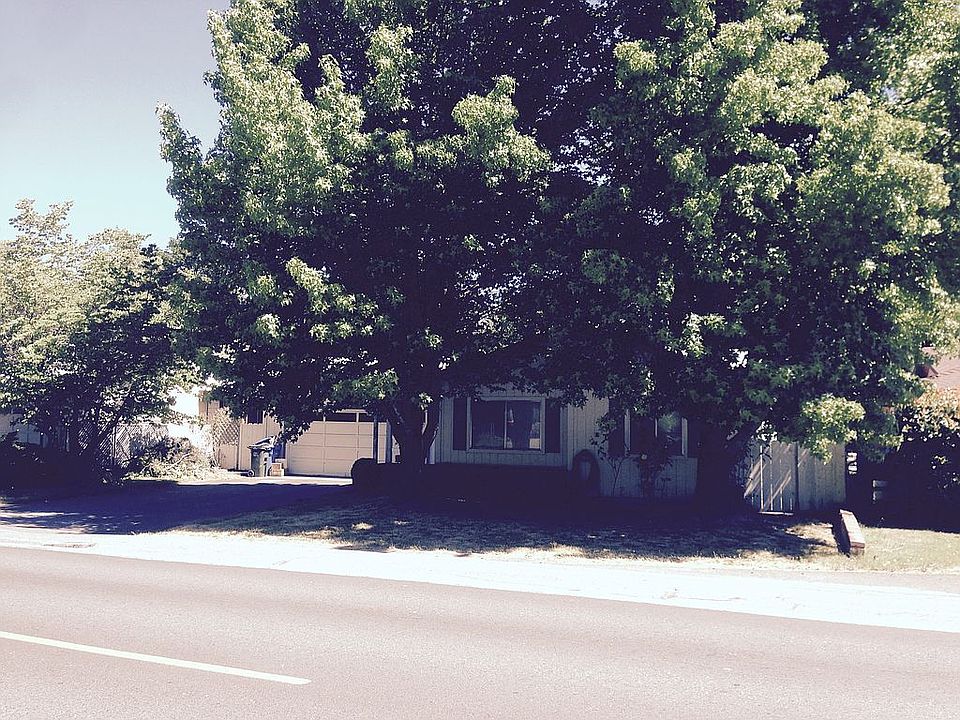 2nd image of 303 Foothill Blvd