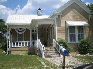 309 N Boundary St, Burnet, TX 78611