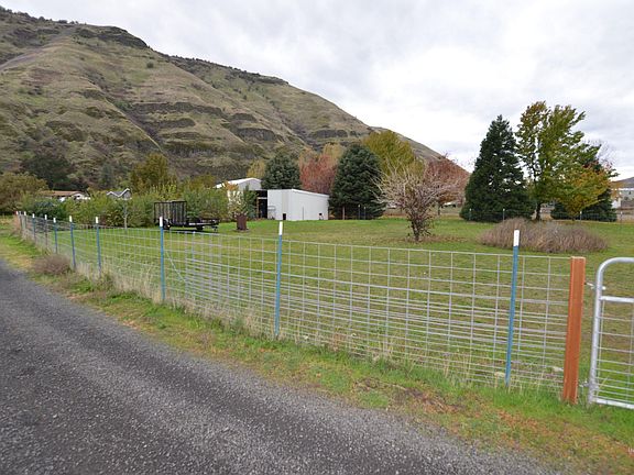 3rd image of 20296 Clearwater Dr
