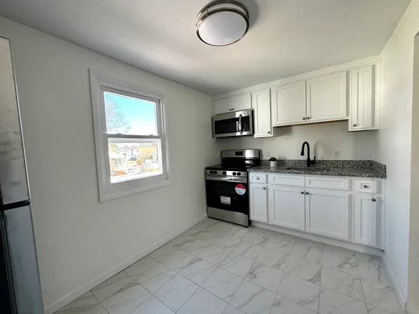 245 N 11th St Floor 2, Kenilworth, NJ 07033