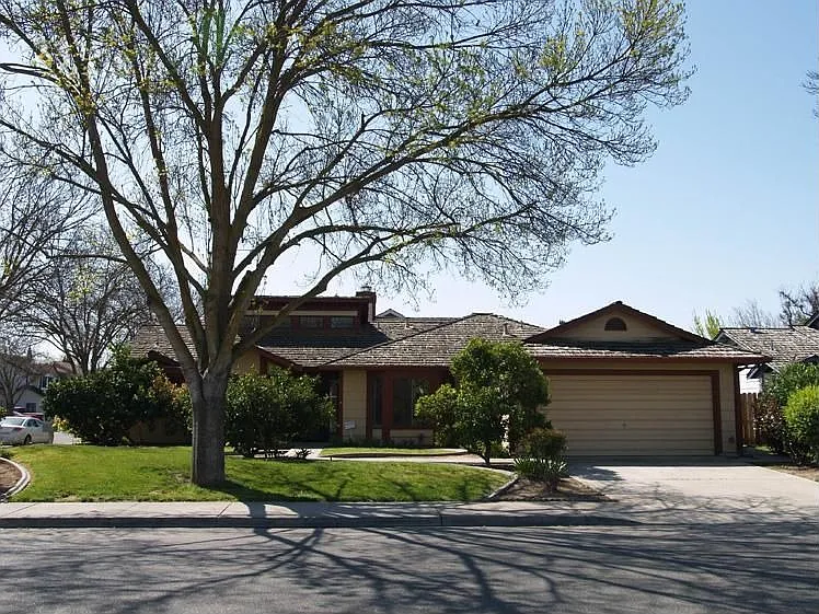 1924 Encina Ave photo 1