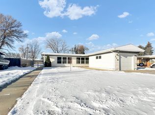 116 24th St SW, Minot, ND 58701