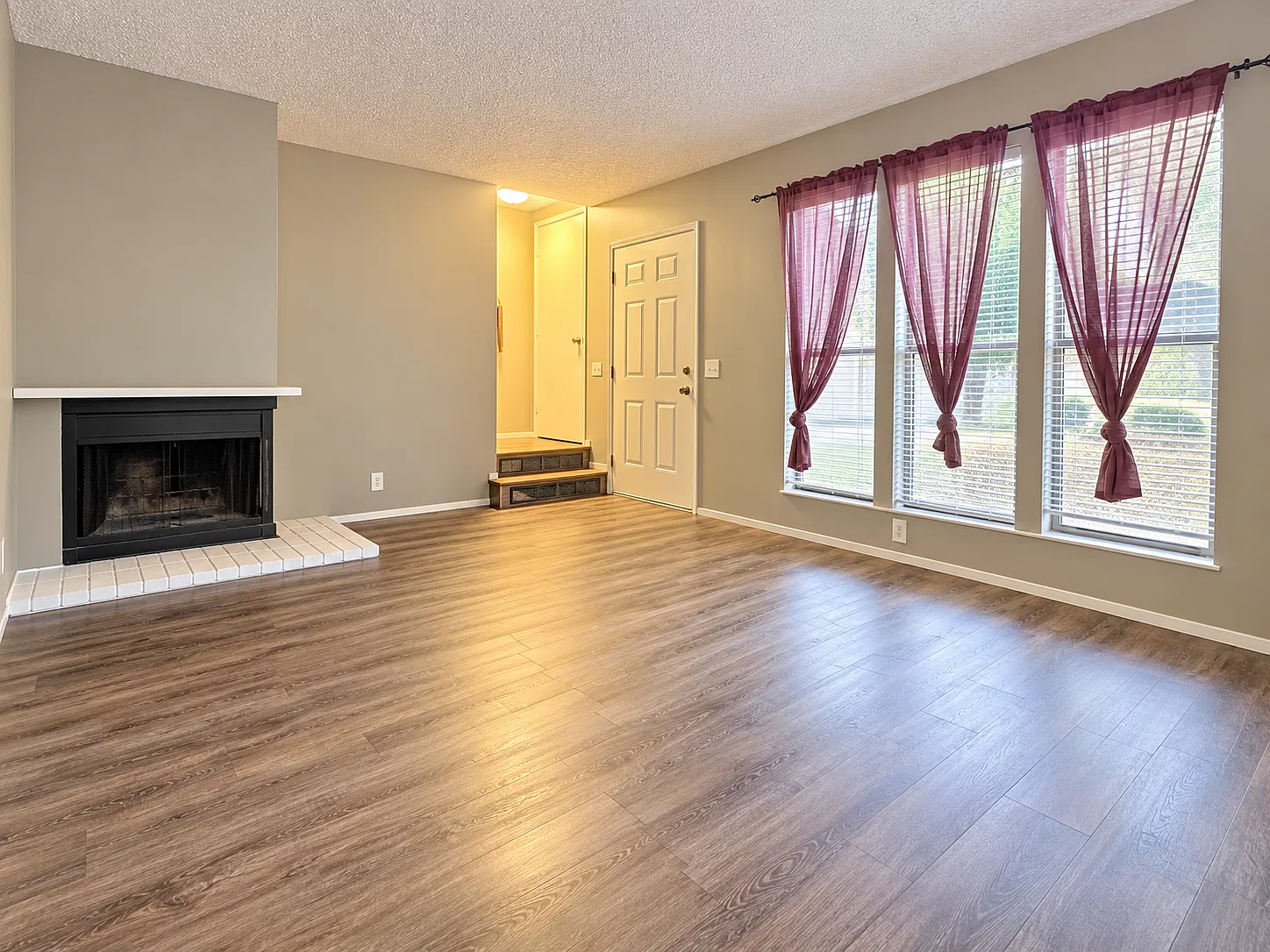 2 bed, 1.5 bath, 1124 sqft, $2,700 — Photo 1
