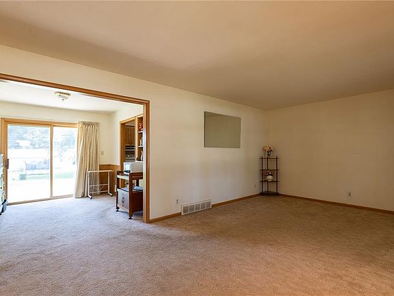 5th image of 13003 Crystal Ave