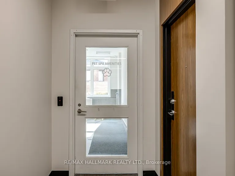 385 Osler St #306 — Photo 21