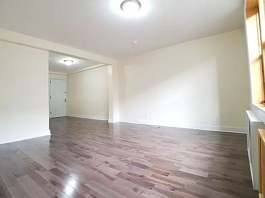 Building Photo 3