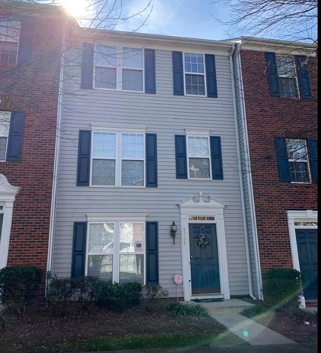 1st image of 9642 Blossom Hill Dr