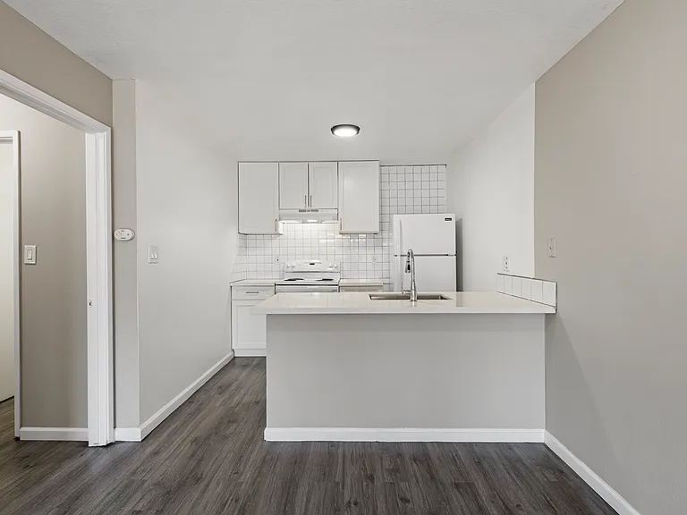 340 Industrial Parkway — Photo 27