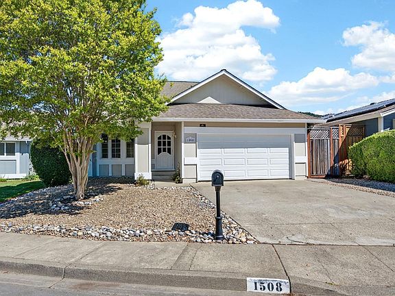 2nd image of 1508 Gladstone Way